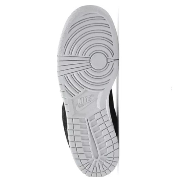 Size 11 - Nike SB Dunk Low "Medicom Toy” with Original Box - Picture 9 of 11